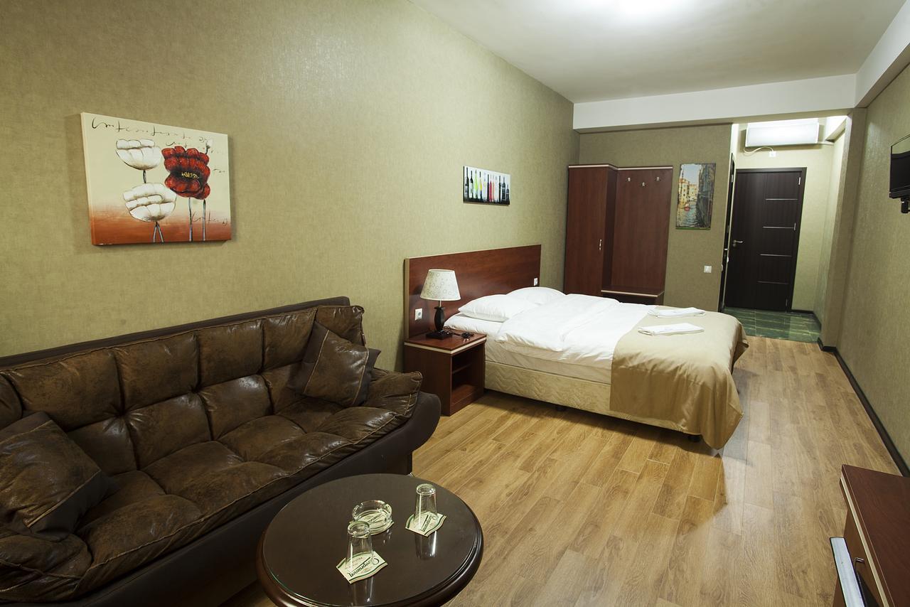 Lords Hotel Tbilisi Zewnętrze zdjęcie