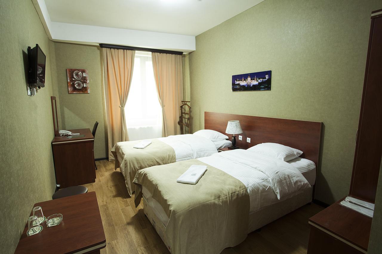 Lords Hotel Tbilisi Zewnętrze zdjęcie