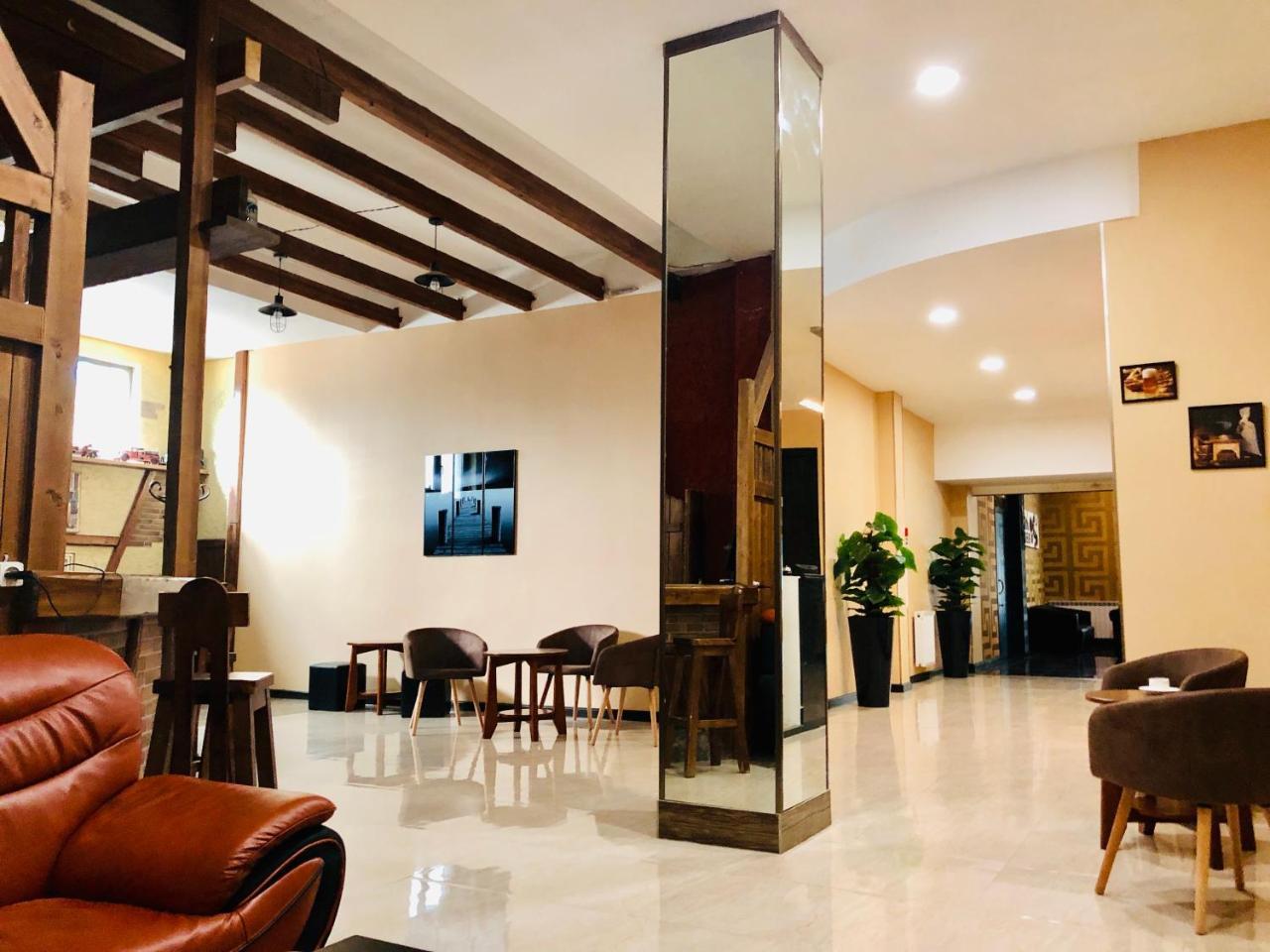 Lords Hotel Tbilisi Zewnętrze zdjęcie