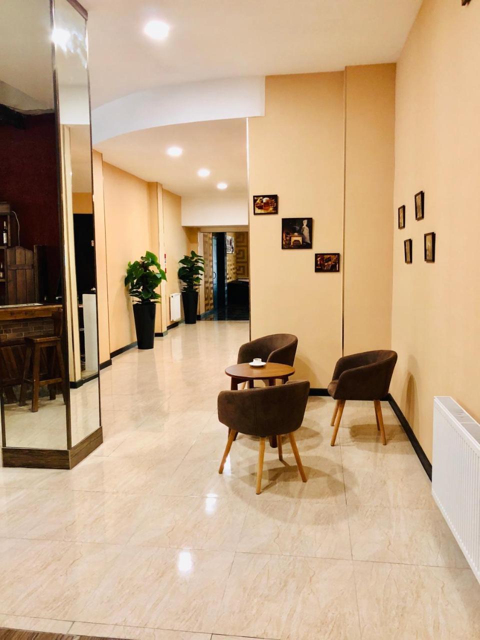 Lords Hotel Tbilisi Zewnętrze zdjęcie