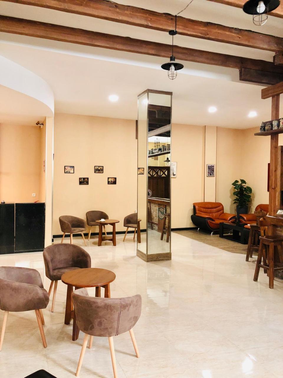 Lords Hotel Tbilisi Zewnętrze zdjęcie